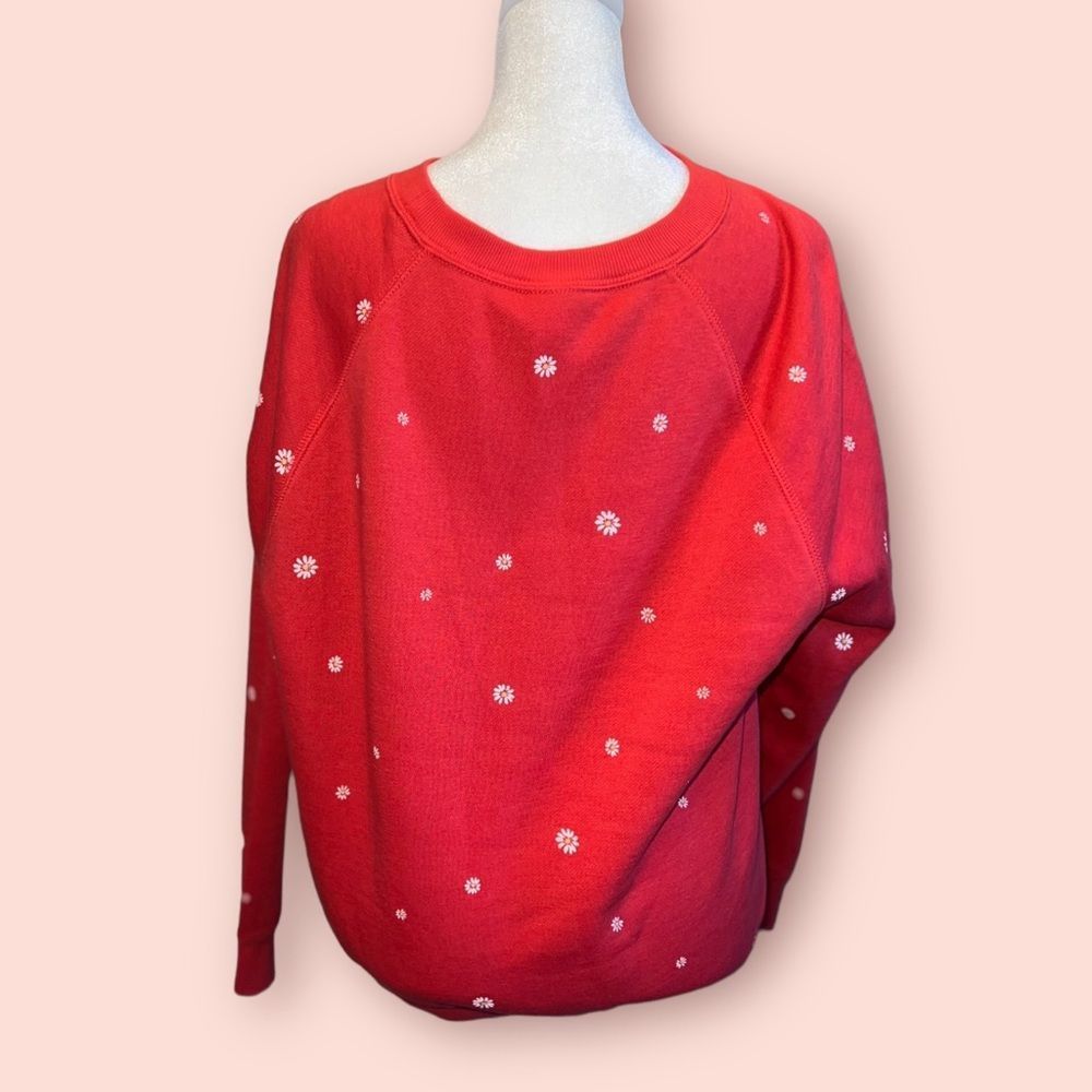 Old Navy 🥳 2/$15 or 3/$20 🥳 (Small) Coral Daisy Floral Crewneck - Picture 4 of 4
